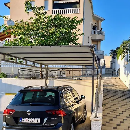 Apartment Punta Seget Vranjica