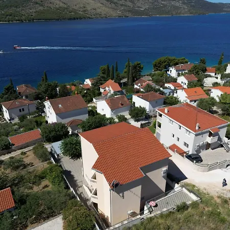 Apartment Punta