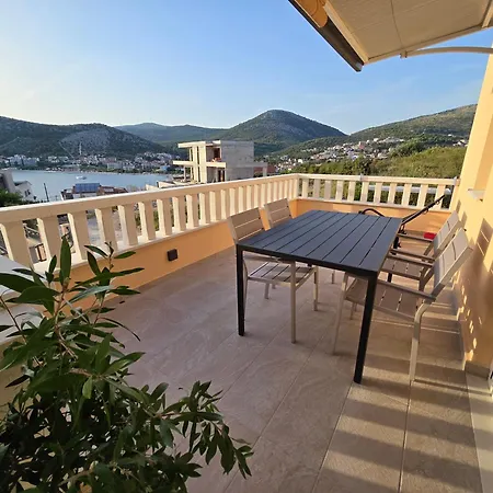 Apartment Punta Apartment Seget Vranjica